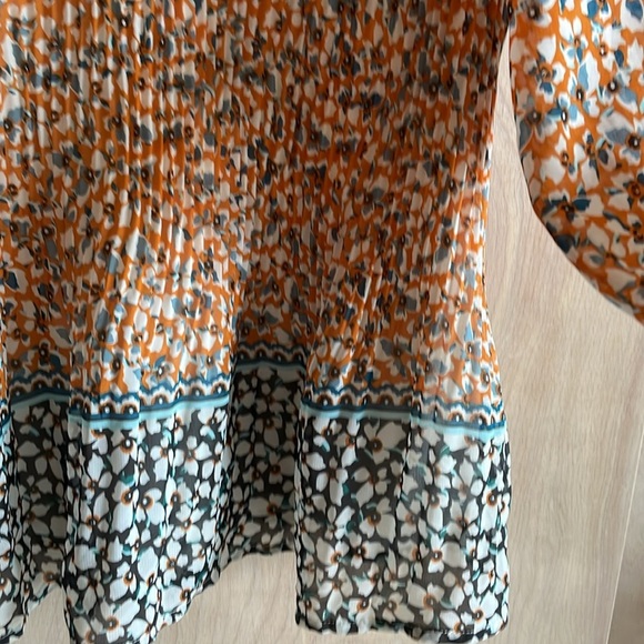 FIGUEROA and FLOWER Women’s Multi-colored Blouse Sz: M - Picture 4 of 13